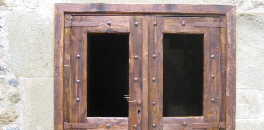 PUERTAS CRISTALERAS RÚSTICAS